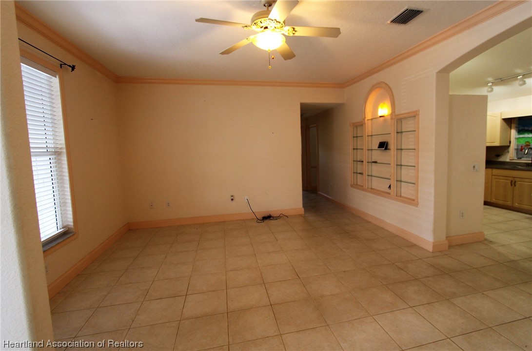 20 Quail Roost Road Lake Placid, FL 33852 - Photo 19 of 28 a view of a livingroom with a window