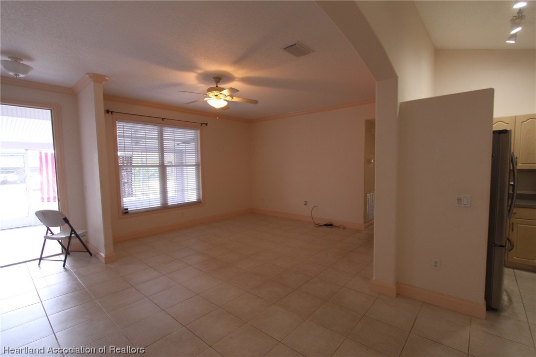 20 Quail Roost Road Lake Placid, FL 33852 - Photo 20 of 28 a view of an empty room with a window