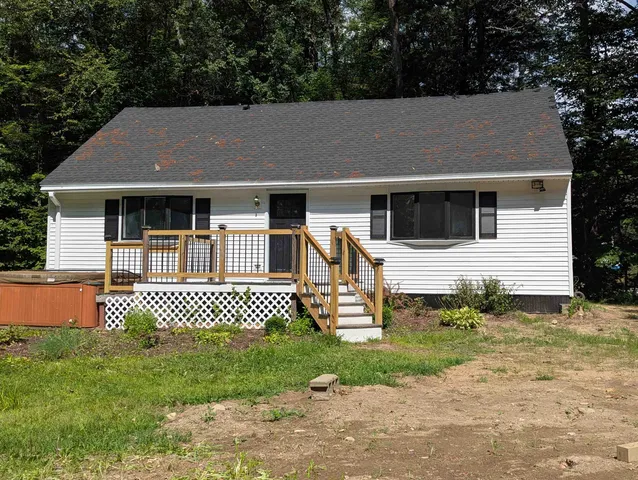 $400,000 | 21 Baywoods Road, Meredith, NH 03253