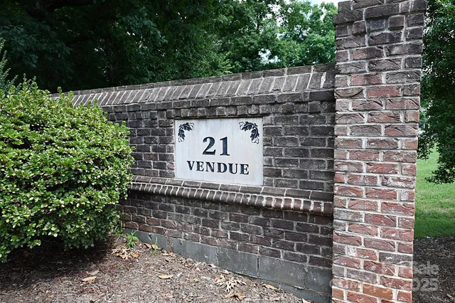 $265,000 | 1384 21st Avenue Northeast, Hickory, NC 28601