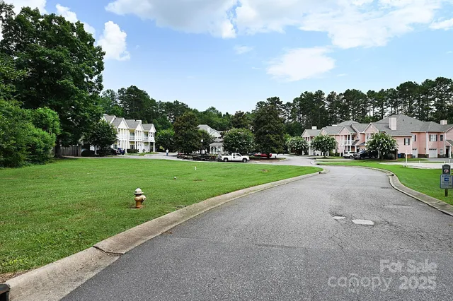 $265,000 | 1384 21st Avenue Northeast, Hickory, NC 28601