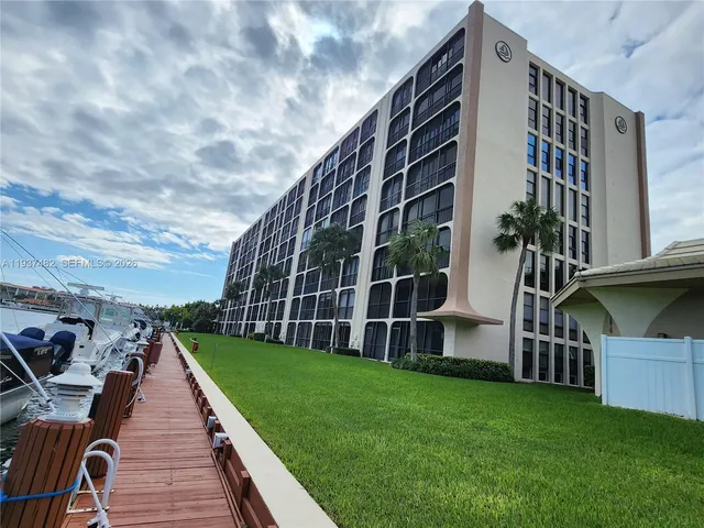 $3,100 | 1631 Riverview Road, Unit 203, Deerfield Beach, FL 33441