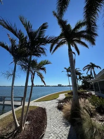 $5,500 | 11055 7th Street East, Treasure Island, FL 33706