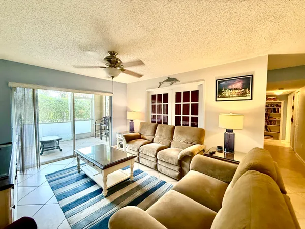 $2,875 | 284 Village Boulevard, Unit 9102, Tequesta, FL 33469
