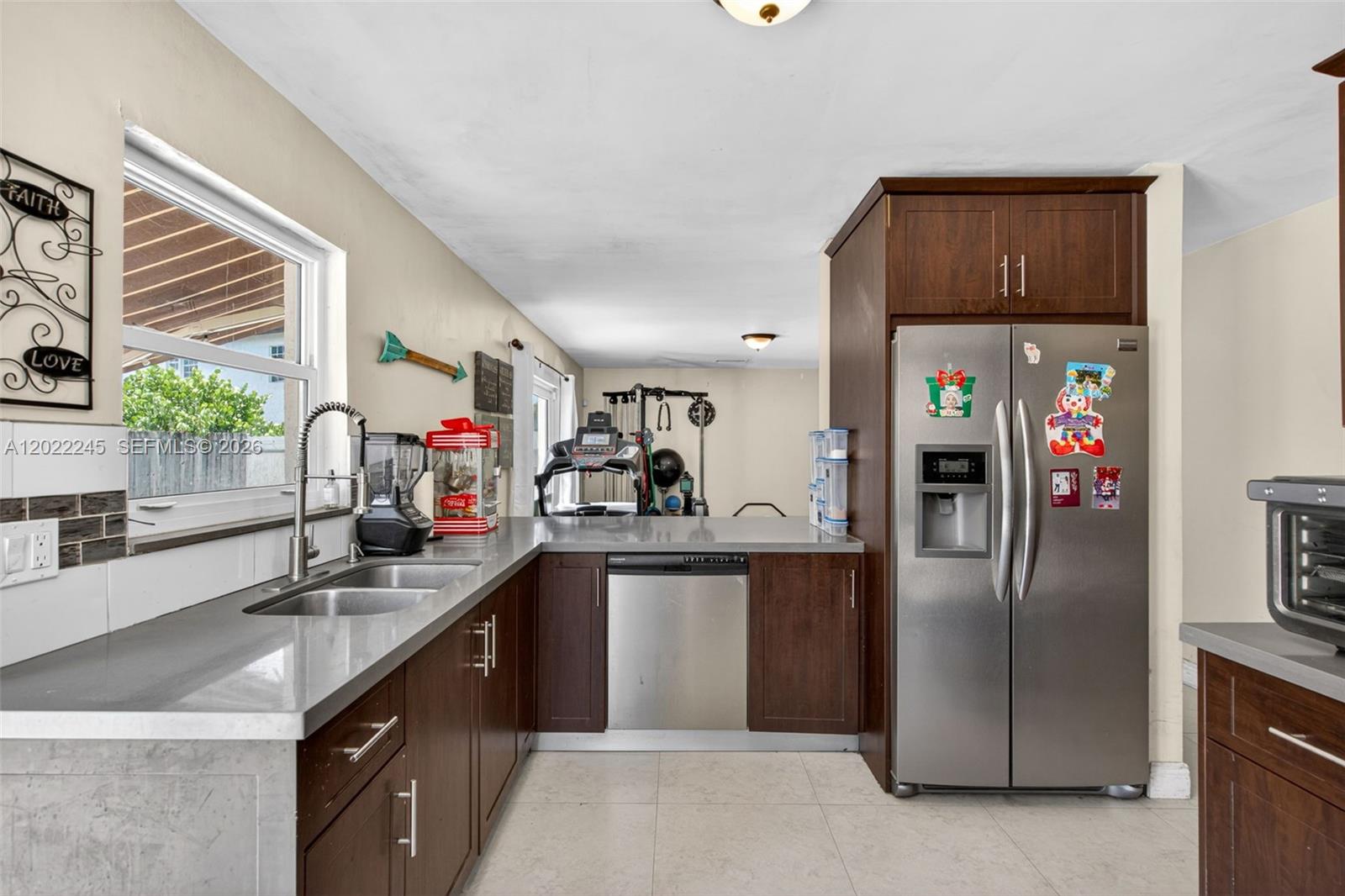 15530 Southwest 59th Street Miami, FL 33193 - Photo 18 of 58