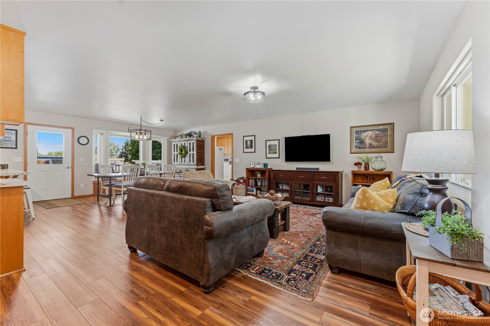 1818 Number 2 Canyon Road Wenatchee, WA 98801 - Photo 3 of 27