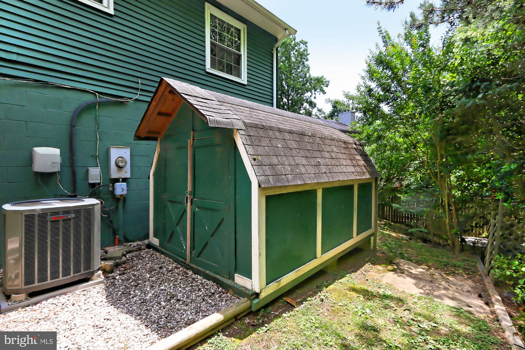 7112 Whetstone Road Alexandria, VA 22306 - Photo 29 of 30 Shed conveys