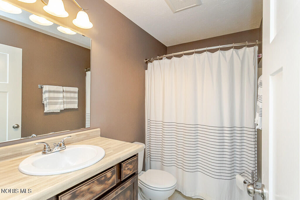 12560 Neapolis Waterville Road Whitehouse, OH 43571 - Photo 28 of 47 028