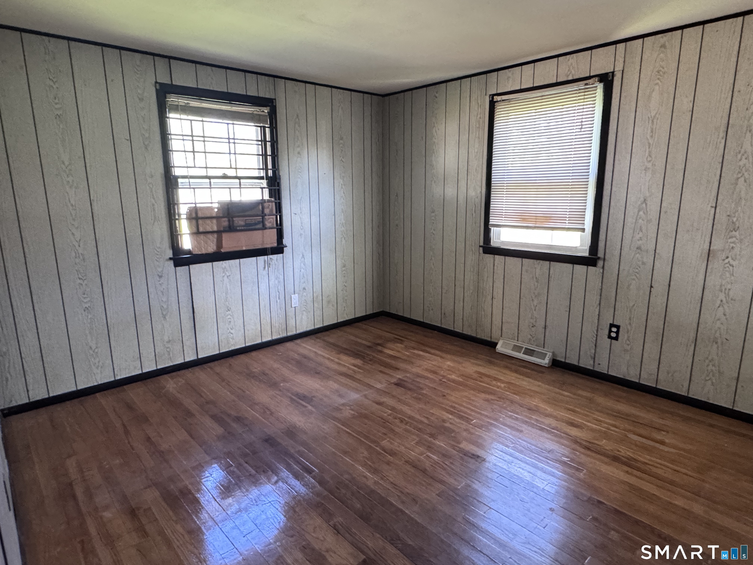 33 Thomas Street Windsor Locks, CT 06096 - Photo 13 of 33