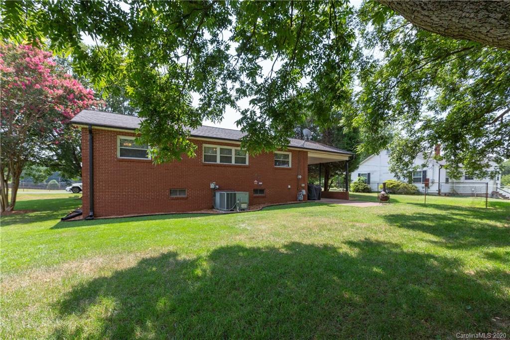 211 Perry Road Troutman, NC 28166 - Photo 3 of 31 Gallery Image 3