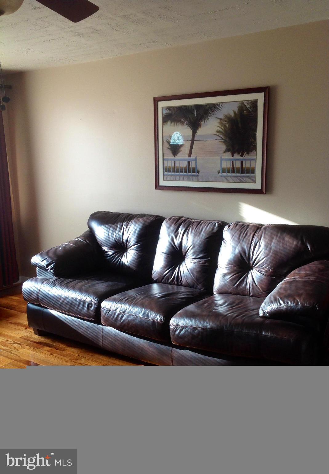 5461 Whitwood Road Baltimore, MD 21206 - Photo 7 of 26 Living Room