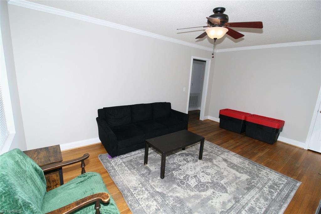 409 Moser Street Graham, NC 27253 - Photo 9 of 18 LR