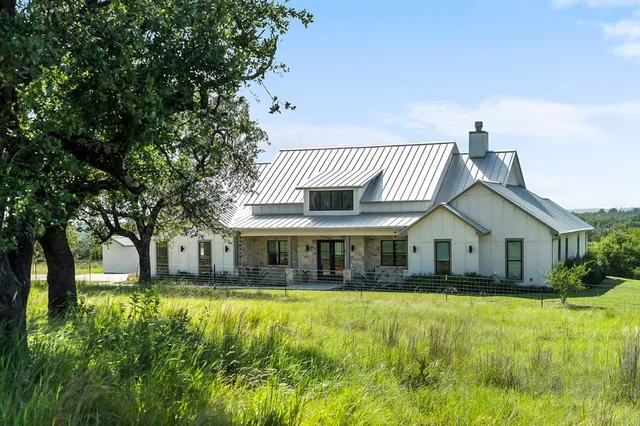 $1,350,000 | 494 Zufrieden Berg Way, Fredericksburg, TX 78624