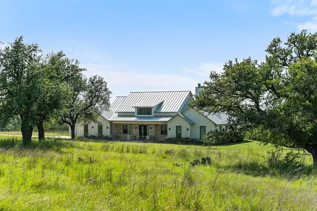 $1,350,000 | 494 Zufrieden Berg Way, Fredericksburg, TX 78624