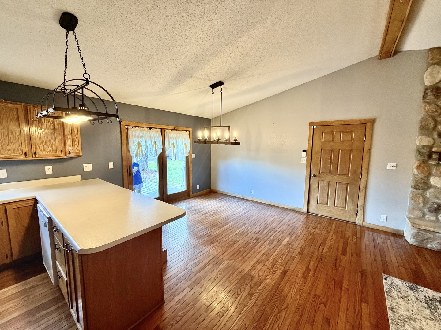 1095 East Base Line Road Centralia, IL 62801 - Photo 6 of 22