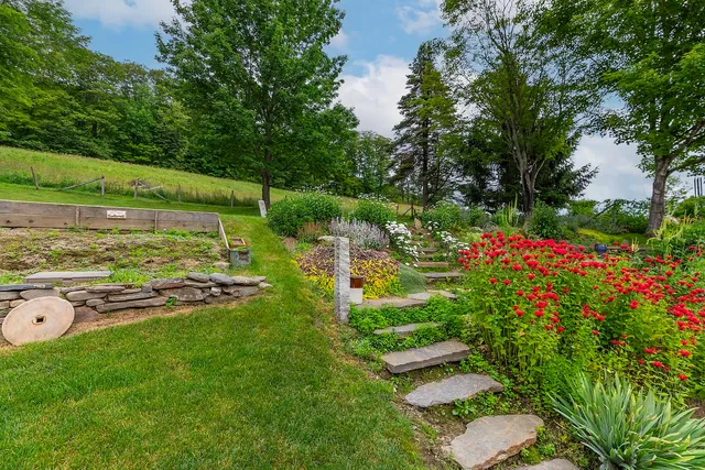 $434,500 | 7873 Pomfret Road, Pomfret, VT 05053