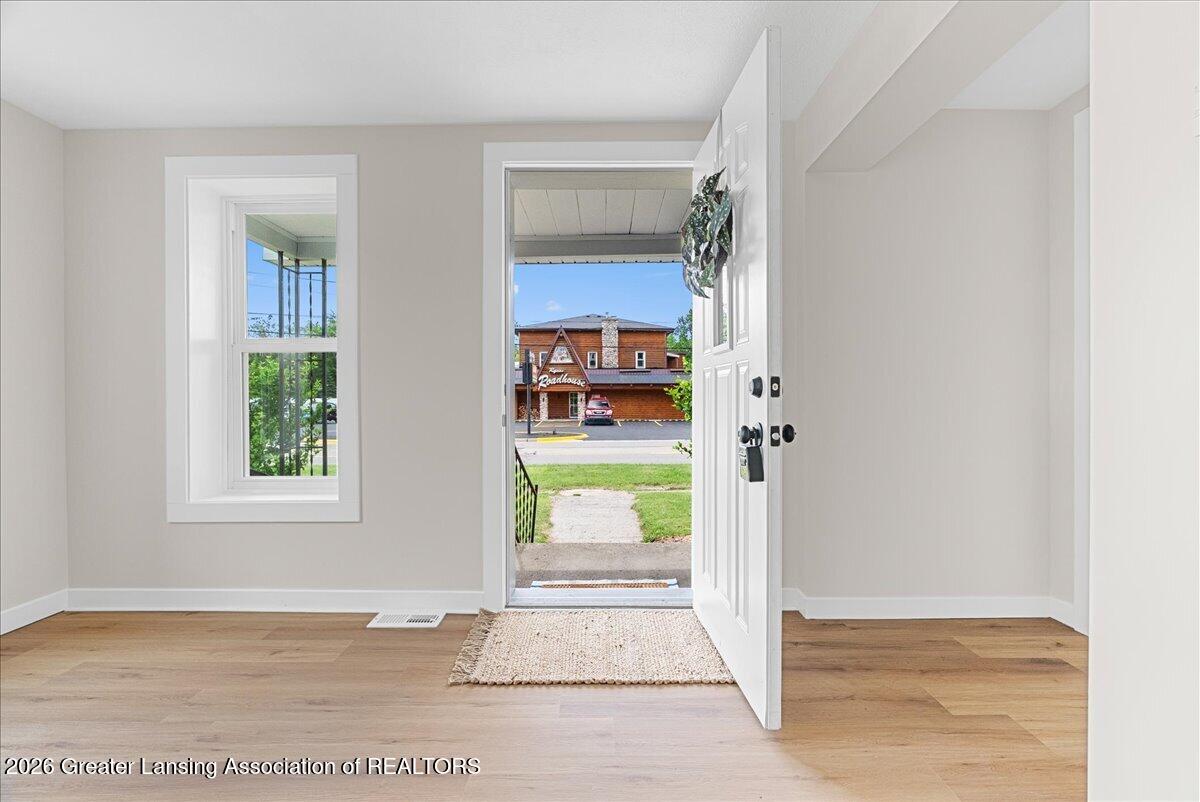 903 East State Street St. Johns, MI 48879 - Photo 6 of 38 19-Media Jett - 14