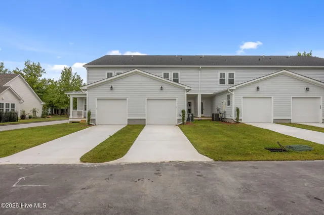 $2,000 | 3907 Harkers Way, New Bern, NC 28562