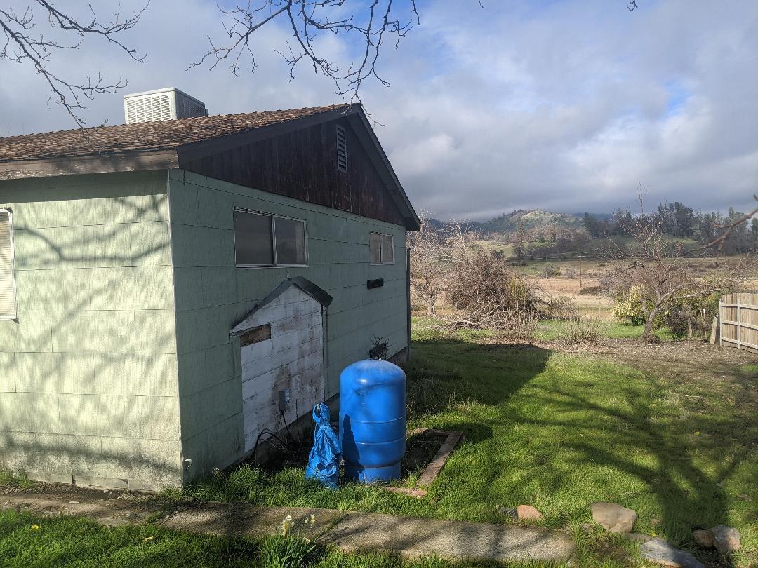 6556 Placer Road Igo, CA 96047 - Photo 5 of 23 a backyard of a house