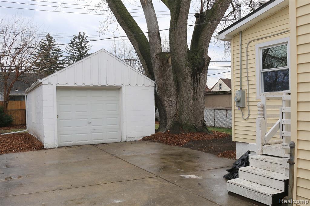 8212 Stephens Warren, MI 48089 - Photo 27 of 29 Gallery Image 27
