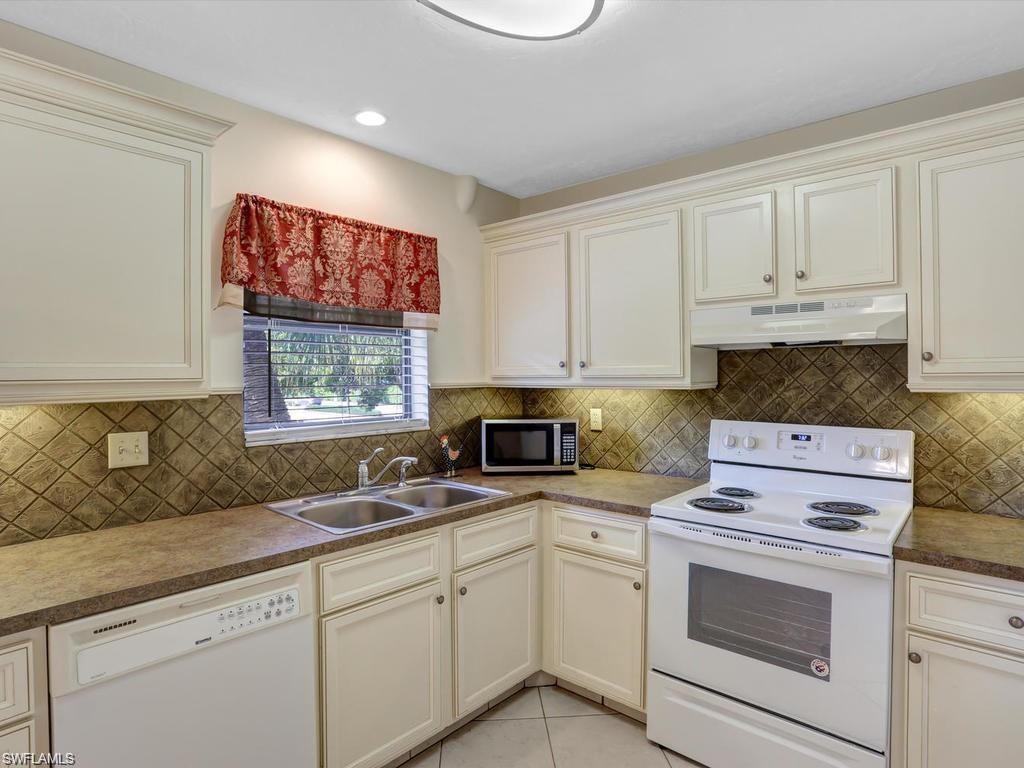 5501 Rattlesnake Hamm Road, Unit 209 Naples, FL 34113 - Photo 3 of 20