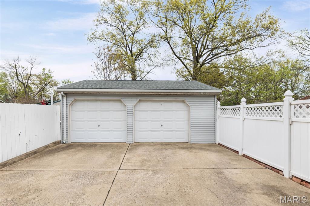 946 Danforth Street Alton, IL 62002 - Photo 2 of 9