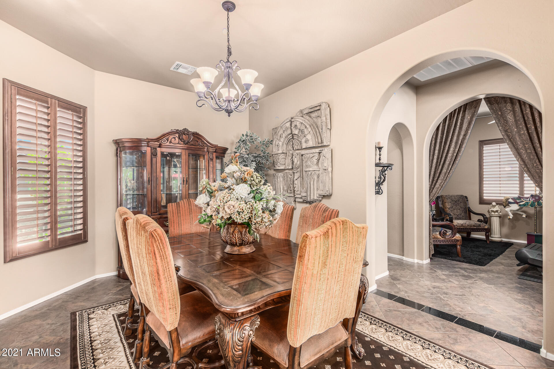 2410 West Mineral Road Phoenix, AZ 85041 - Photo 11 of 39 11 - Mineral