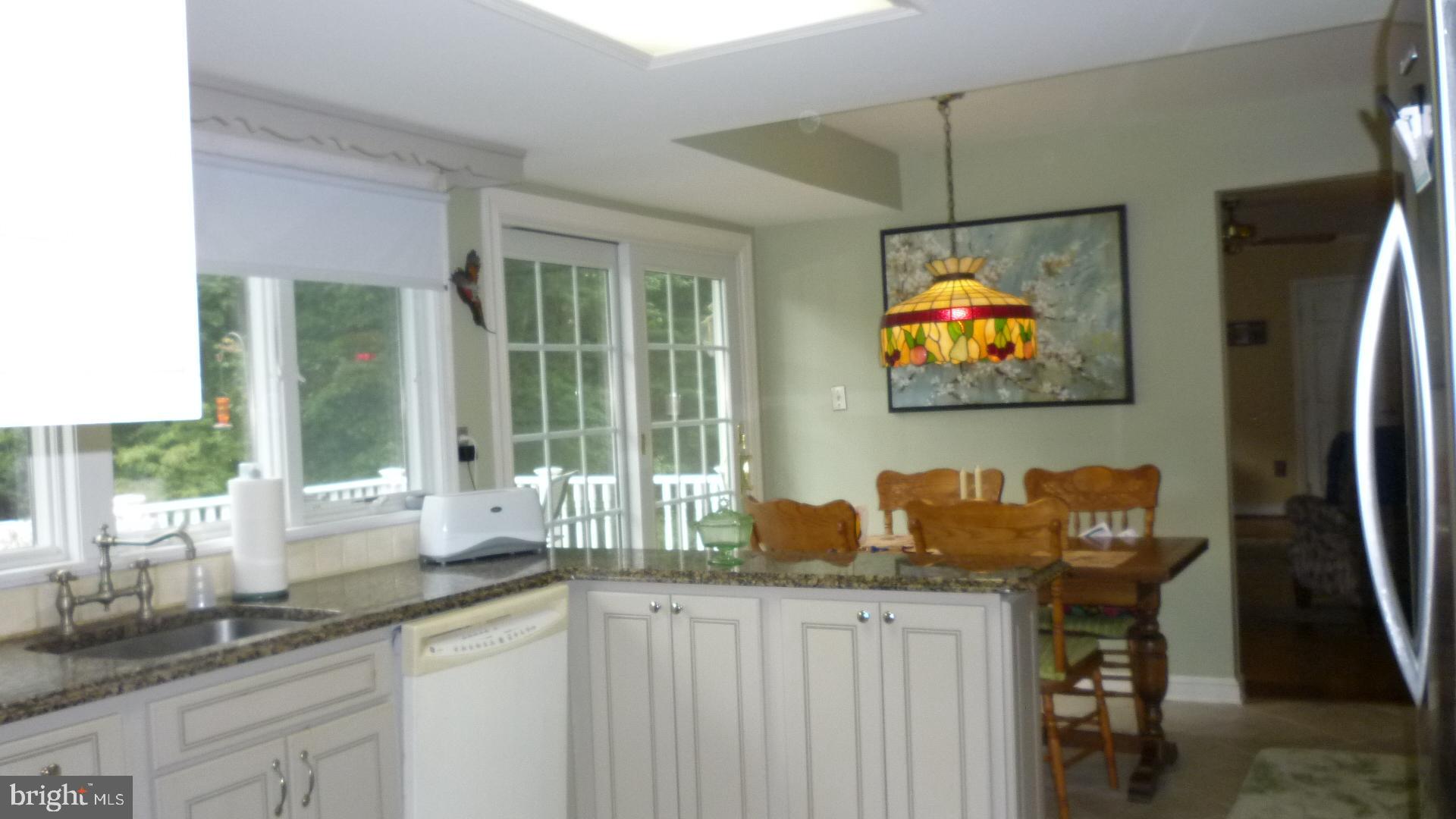 17300 Twin Ridge Court Silver Spring, MD 20905 - Photo 17 of 57 Country Kitchen with Granite Counter Tops