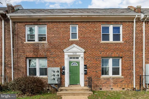 $3,872 | 1838 C Street Southeast, Unit 2, Washington, DC 20003