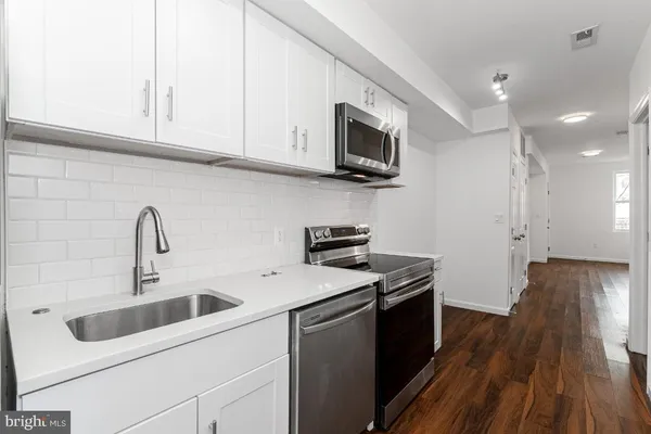 $3,872 | 1838 C Street Southeast, Unit 2, Washington, DC 20003