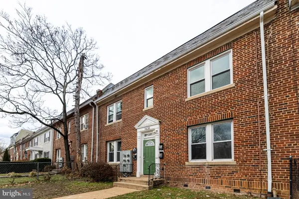 $3,872 | 1838 C Street Southeast, Unit 2, Washington, DC 20003