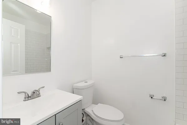 $3,872 | 1838 C Street Southeast, Unit 2, Washington, DC 20003