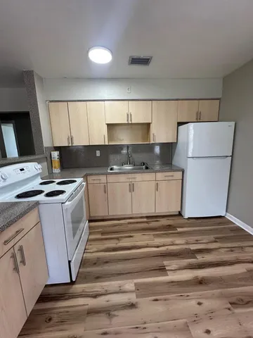 $2,400 | 160 East 27th Street, Unit 1, Riviera Beach, FL 33404