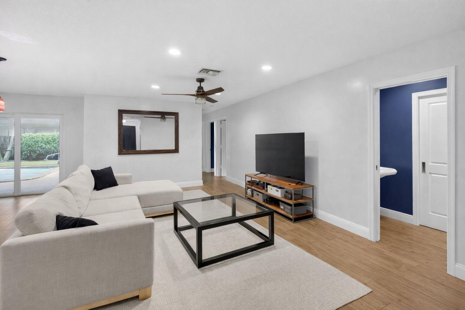 650 Southwest 16th Street Boca Raton, FL 33486 - Photo 11 of 33 07_Family Room