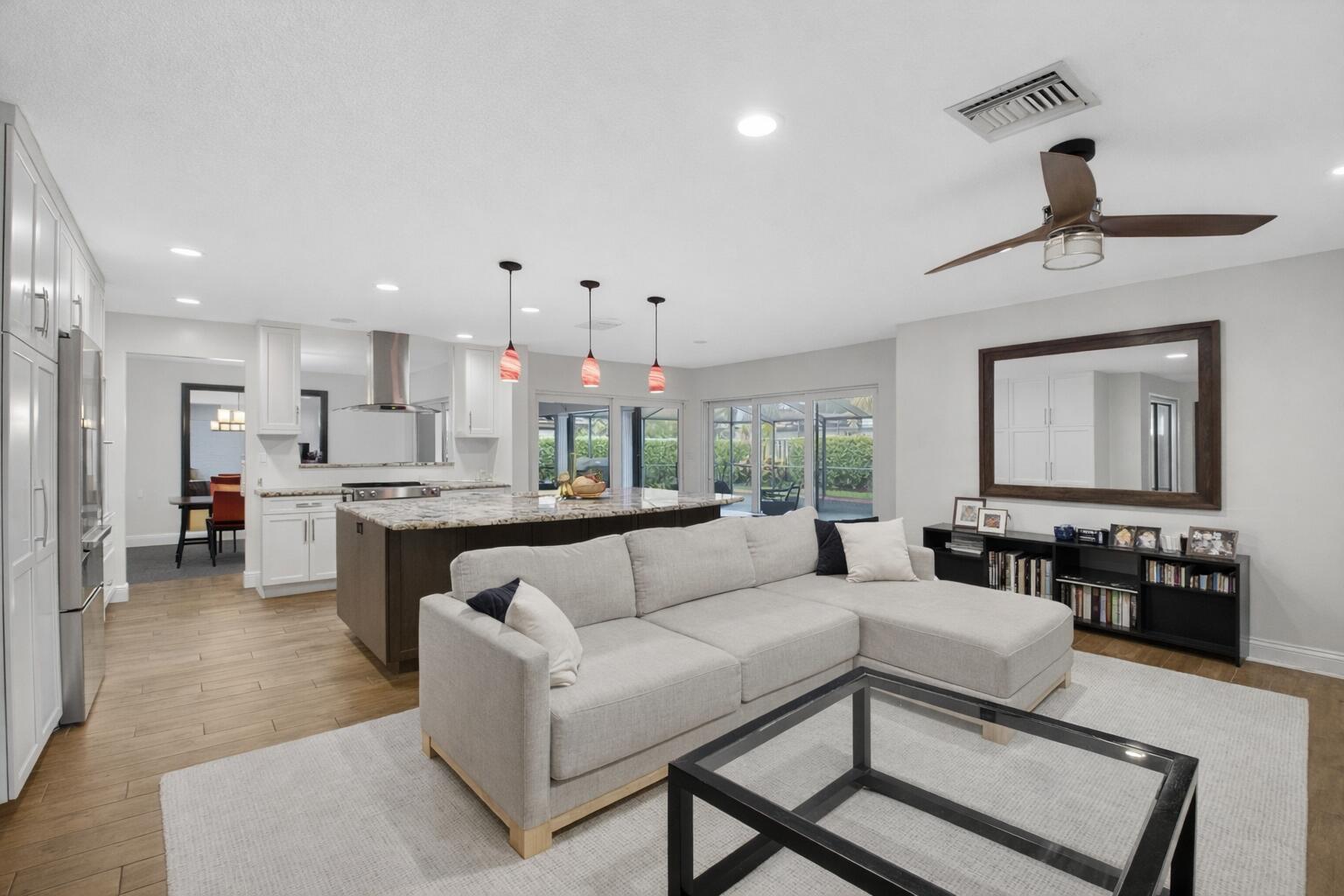 650 Southwest 16th Street Boca Raton, FL 33486 - Photo 13 of 33 09_Family $oom