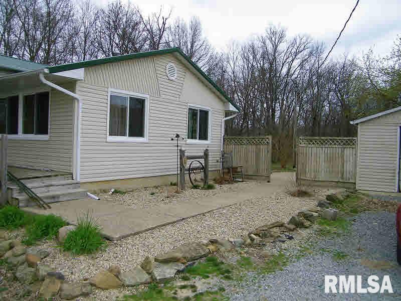 2027 Mills Cart Road Salem, IL 62881 - Photo 14 of 17 Gallery Image 14