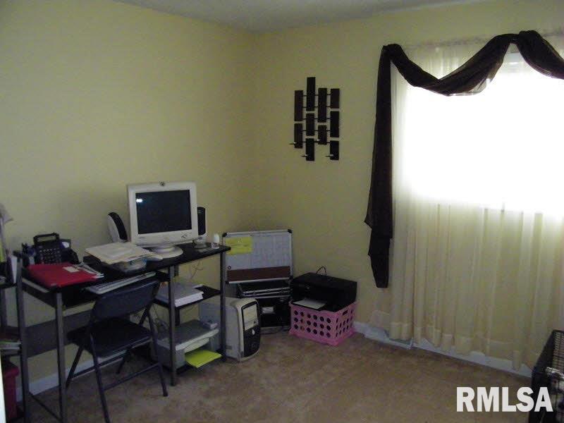 2027 Mills Cart Road Salem, IL 62881 - Photo 6 of 17 Gallery Image 6
