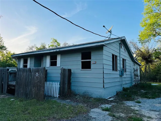 a view of a house with a small space