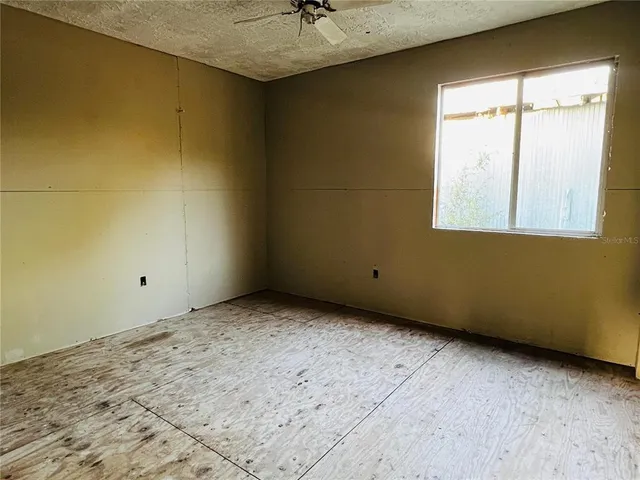 a view of a window in an empty room