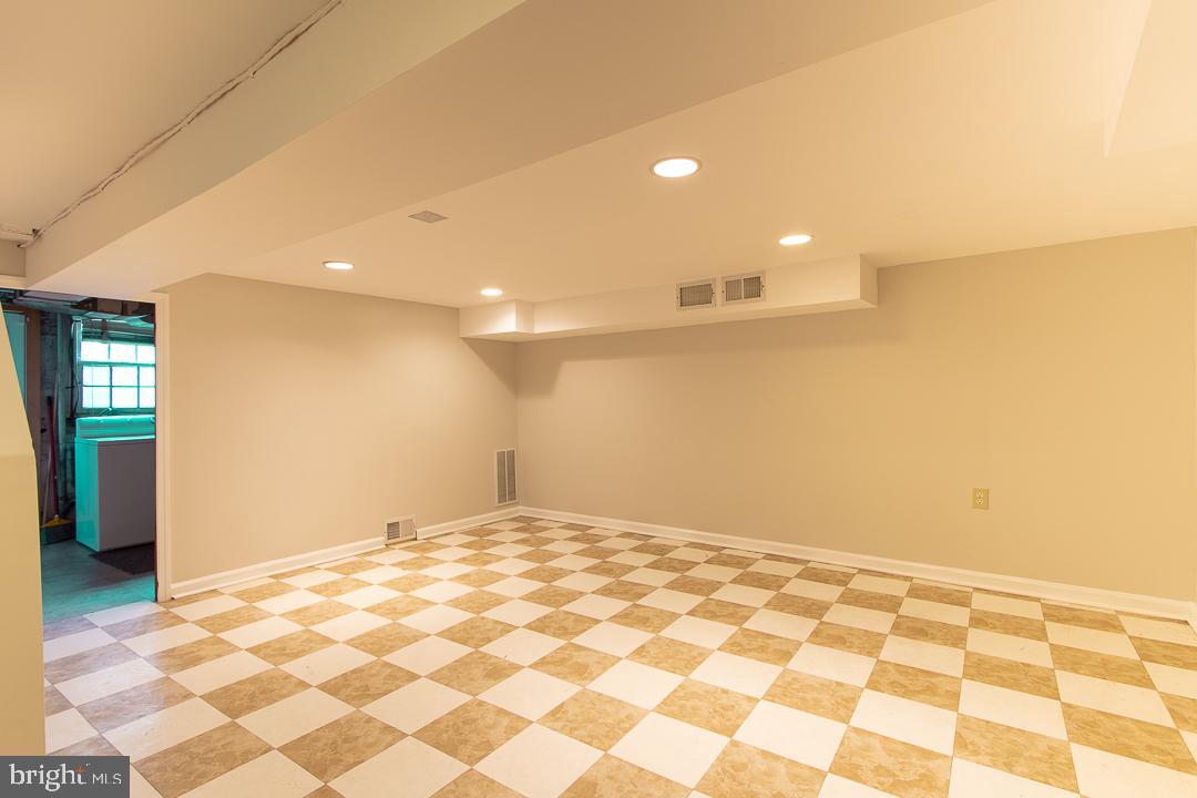 25 Rittenhouse Street Northeast Washington, DC 20011 - Photo 29 of 38 Gallery Image 29