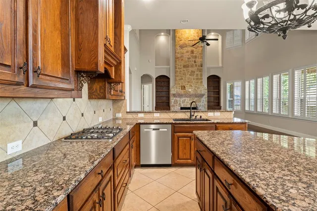 $4,600 | 9134 Penny Lane, Lantana, TX 76226