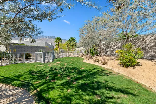 $1,495,000 | 125 Blue Moon Drive, Palm Springs, CA 92262