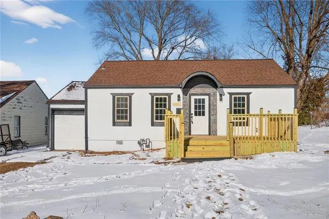 $185,000 | 1230 West 25th Street South, Independence, MO 64052