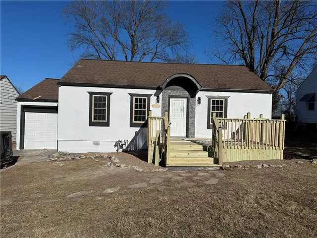 $185,000 | 1230 West 25th Street South, Independence, MO 64052
