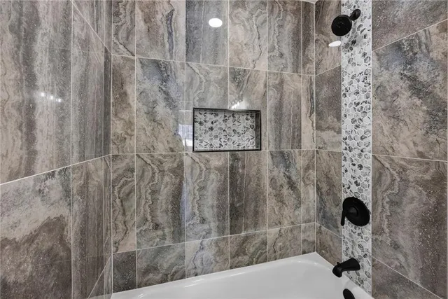 $185,000 | 1230 West 25th Street South, Independence, MO 64052