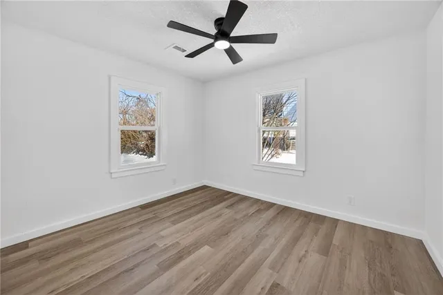 $185,000 | 1230 West 25th Street South, Independence, MO 64052