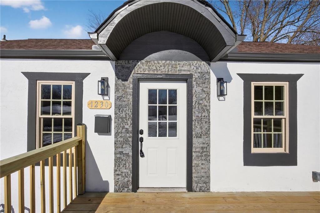 1230 West 25th Street South Independence, MO 64052 - Photo 3 of 21