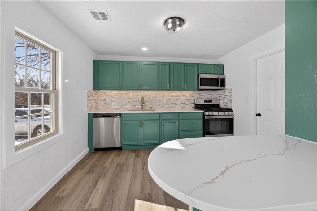 1230 West 25th Street South Independence, MO 64052 - Photo 8 of 21