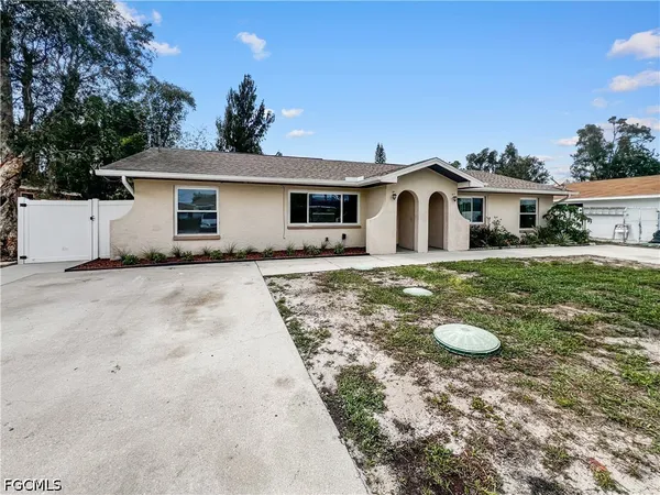 $1,649 | 18660 Miami Boulevard, Fort Myers, FL 33967