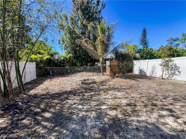 $1,649 | 18660 Miami Boulevard, Fort Myers, FL 33967